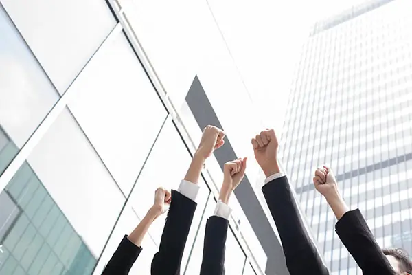 热狗和汉堡哪个小